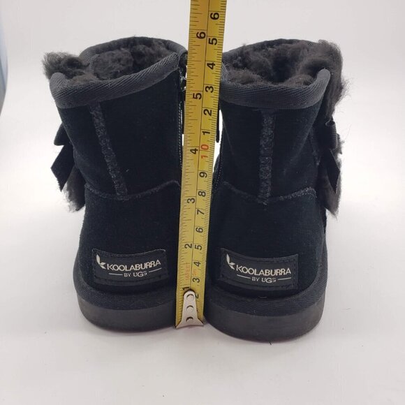 Koolaburra by UGG 1117810 Victoria Mini Ankle Boot Suede Black Youth 2 side bows - Picture 6 of 13
